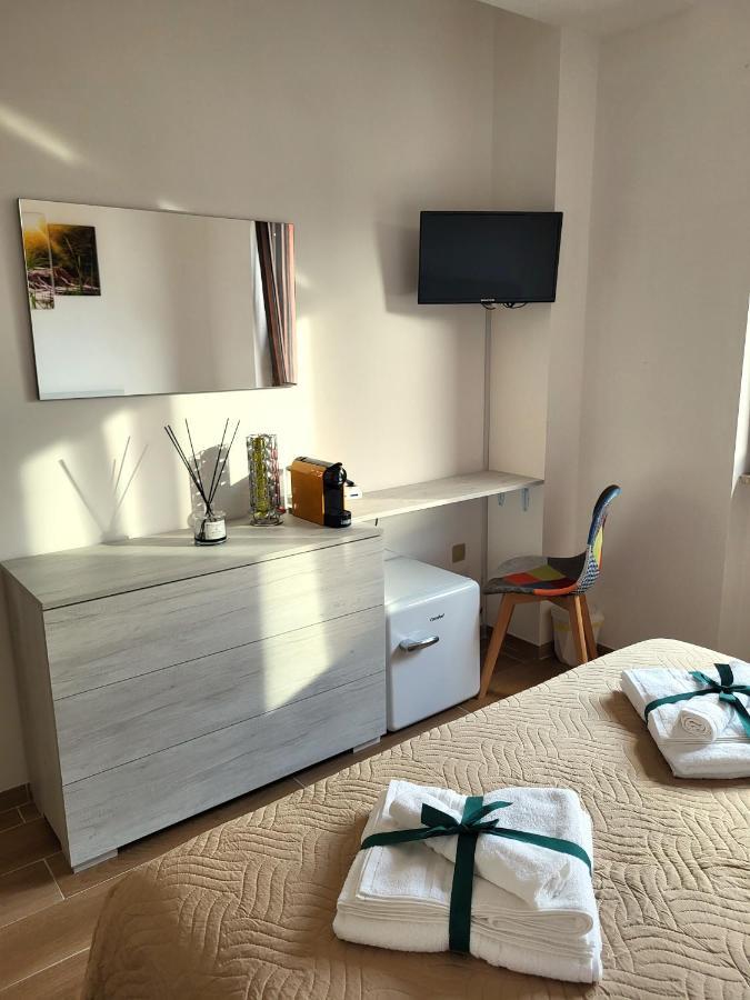 Di Gioia Home B&B Cosenza Exterior foto